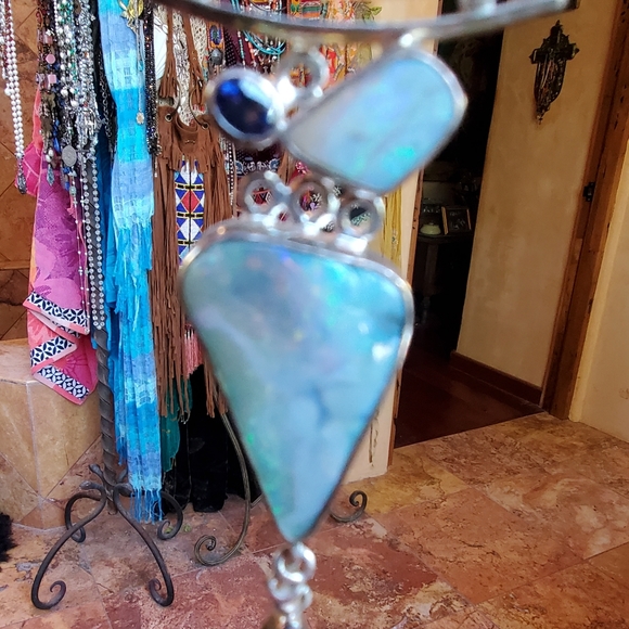 FABULOUS OPAL PENDANT NECKLACE. OH MY GOODNESS!!! Sterling Opal Necklace - Picture 3 of 14